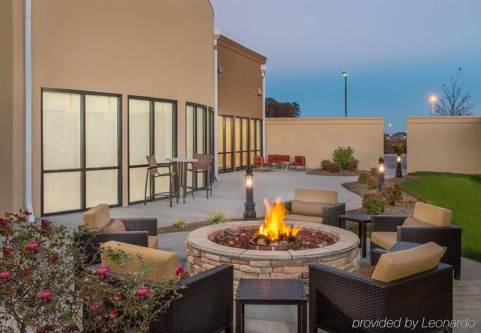 Courtyard Charlotte Concord Hotel Kültér fotó